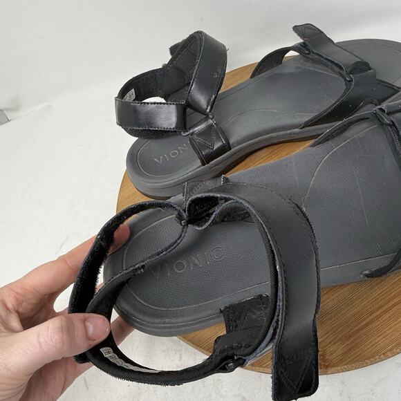 Vionic Canoe Leo Black Leather Sandals Adjustable Strap Comfort Mens 12 main image 4